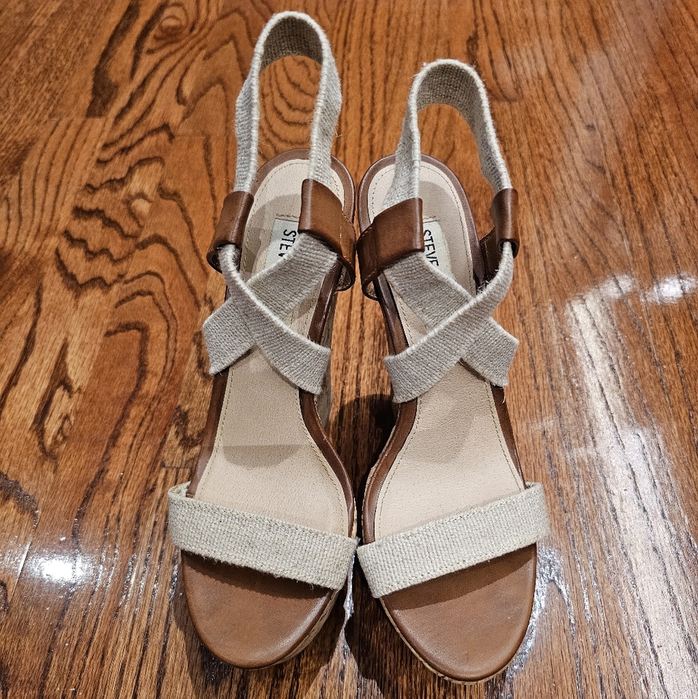 Steve Madden Tan and Cream Wedges Size 6